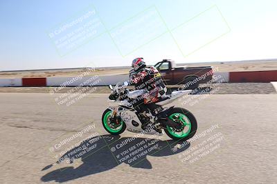 media/Nov-03-2025-Lets Ride (Mon) [[4d74c1c4d3]]/B Group/Grid/